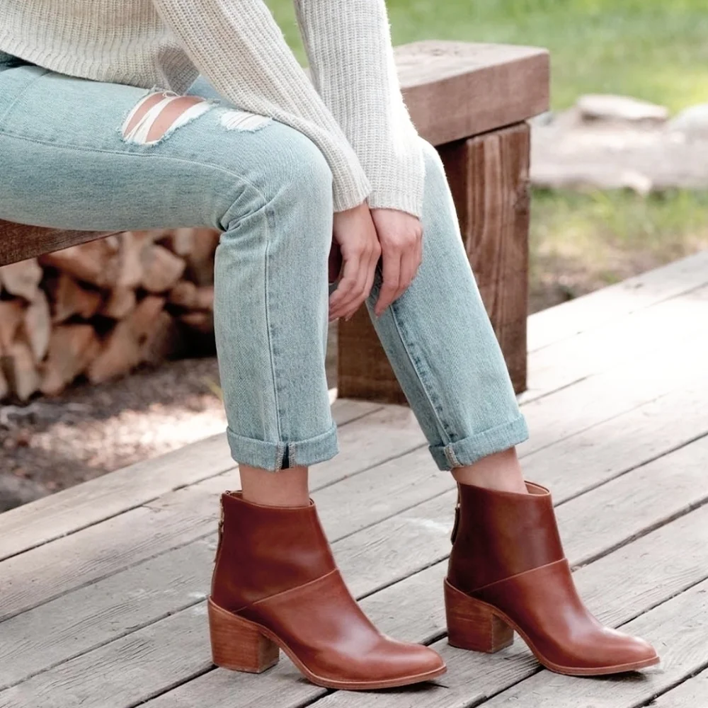 Nisolo dari heeled